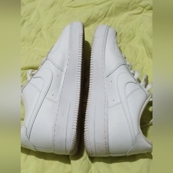 Nike Air Force 1 - Picture 2 of 4
